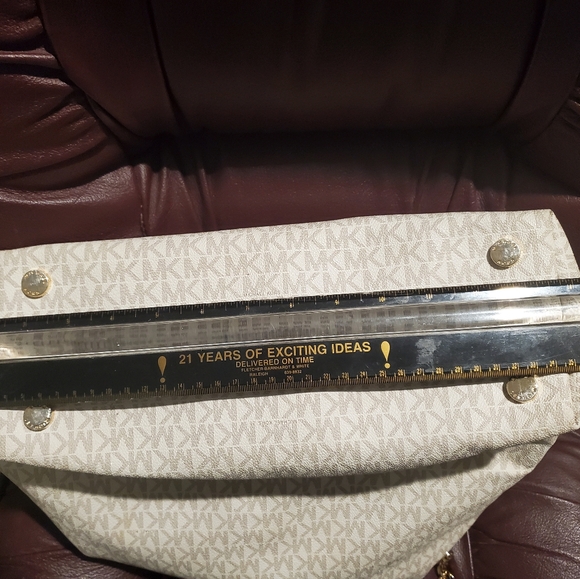 Michael Kors Tote - Picture 16 of 16